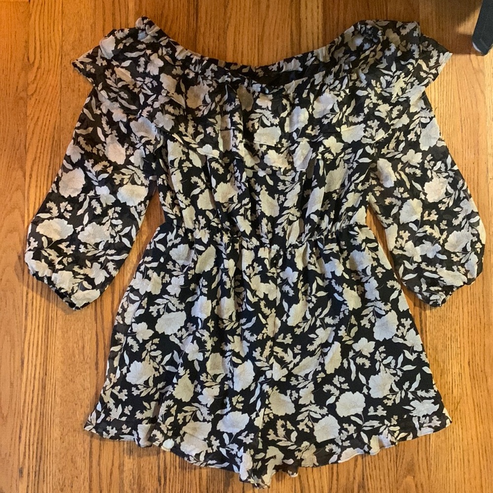 Express romper, size medium